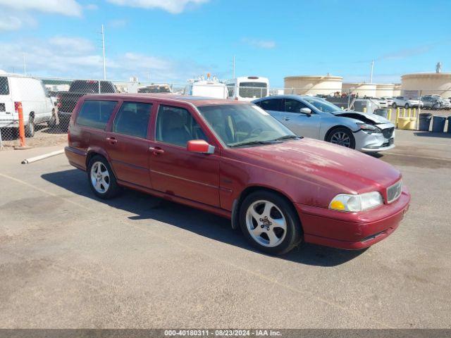  Salvage Volvo V70