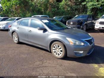  Salvage Nissan Altima