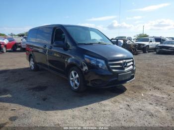  Salvage Mercedes-Benz Metris