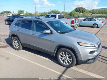  Salvage Jeep Cherokee