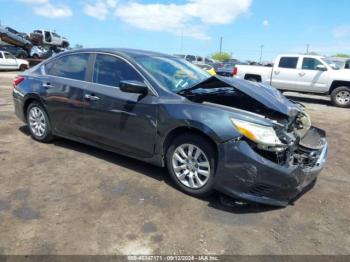  Salvage Nissan Altima