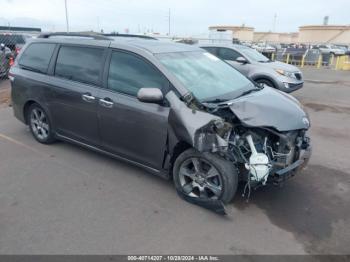  Salvage Toyota Sienna