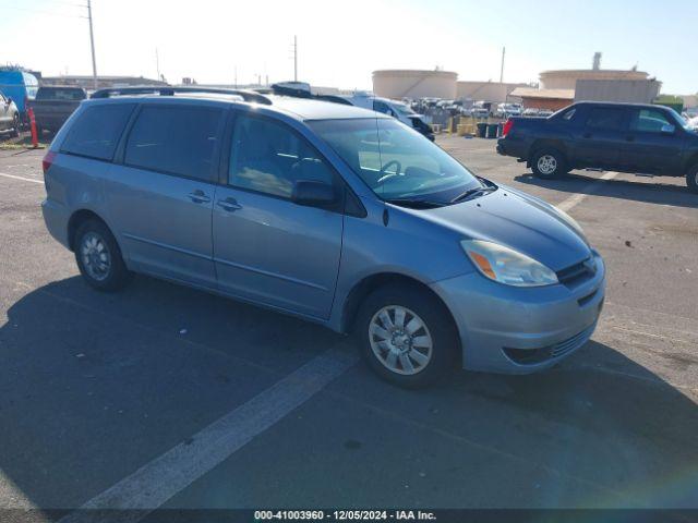  Salvage Toyota Sienna