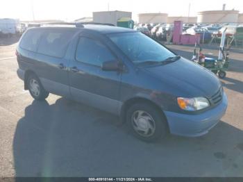  Salvage Toyota Sienna