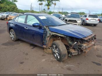  Salvage Nissan Altima