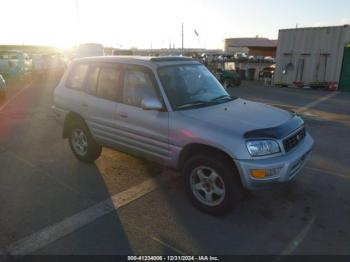  Salvage Toyota RAV4