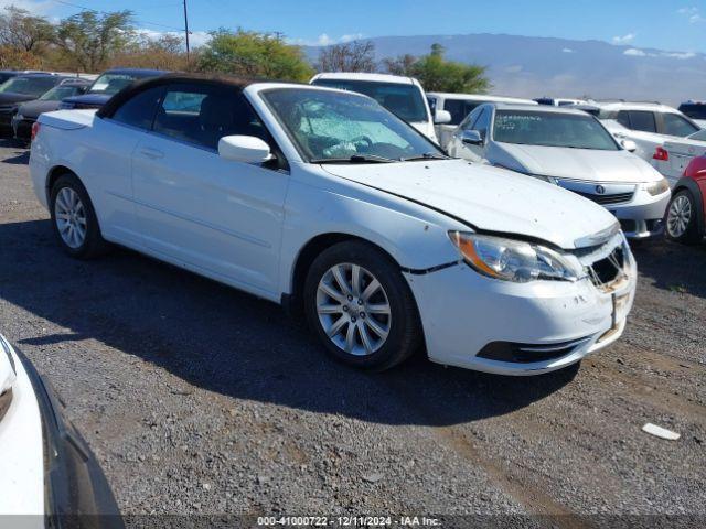  Salvage Chrysler 200