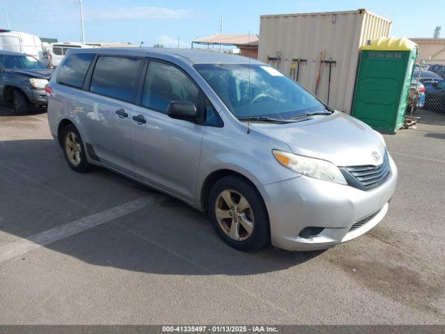  Salvage Toyota Sienna