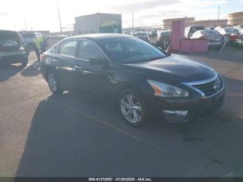  Salvage Nissan Altima