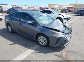  Salvage Toyota Prius