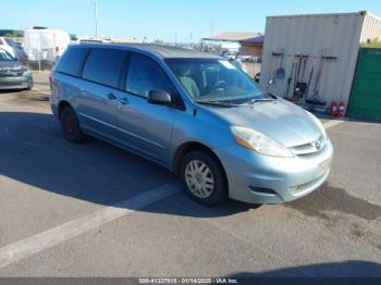  Salvage Toyota Sienna