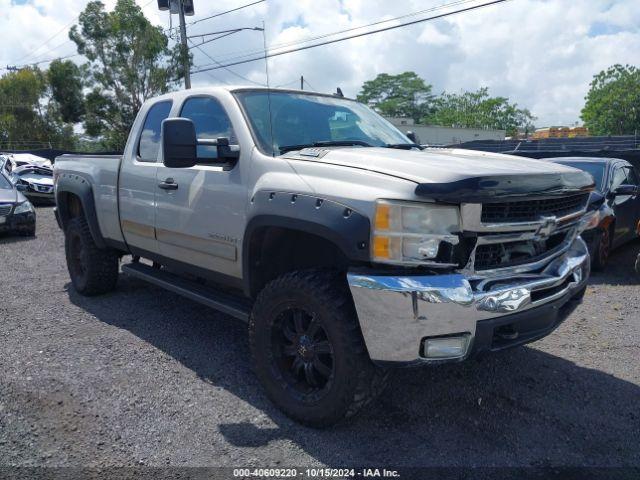  Salvage Chevrolet Silverado 2500