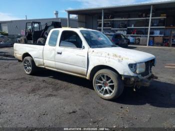  Salvage Toyota Tacoma