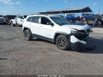  Salvage Jeep Cherokee