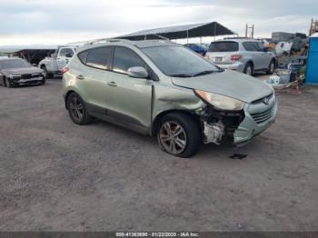  Salvage Hyundai TUCSON