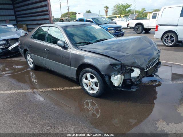  Salvage Lexus Es
