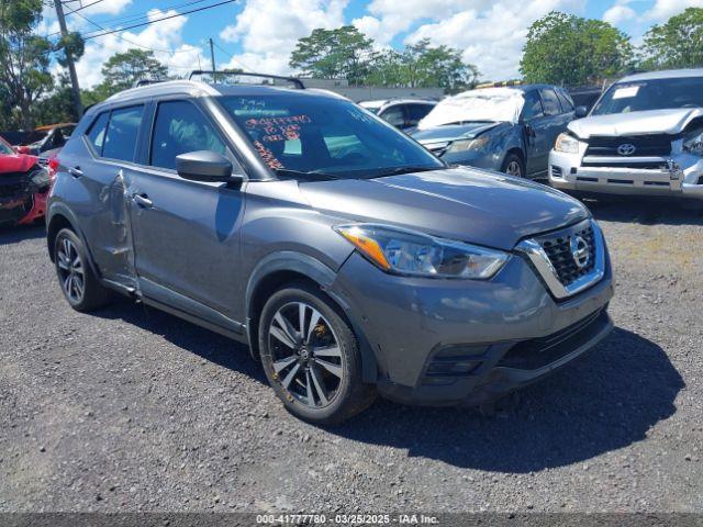  Salvage Nissan Kicks