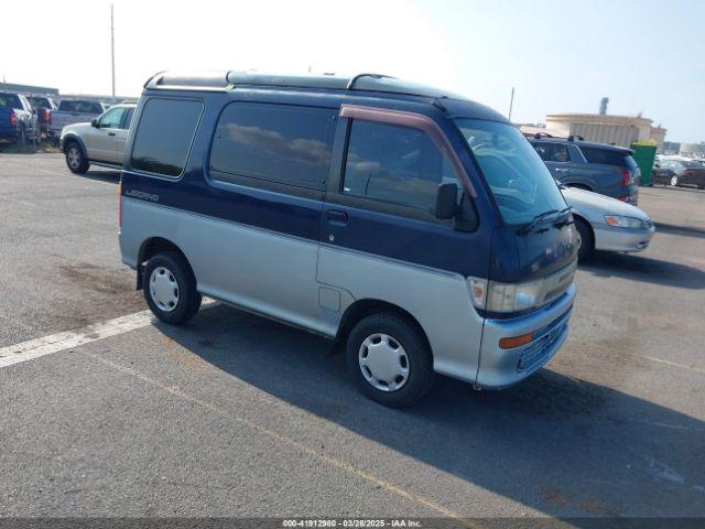  Salvage Daihatsu Charmant