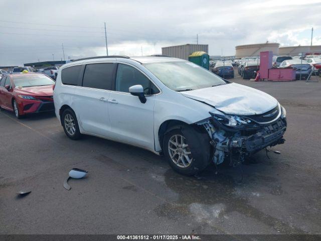  Salvage Chrysler Pacifica