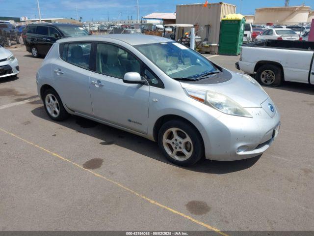  Salvage Nissan LEAF