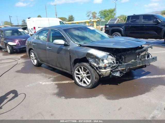  Salvage Nissan Maxima