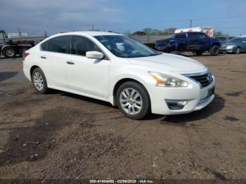  Salvage Nissan Altima
