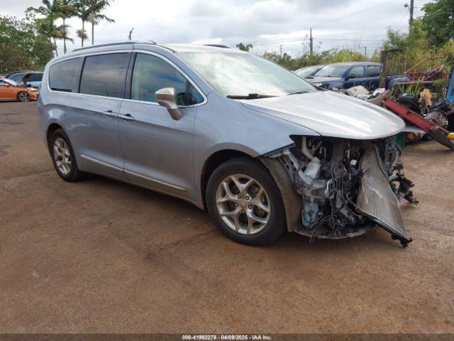  Salvage Chrysler Pacifica