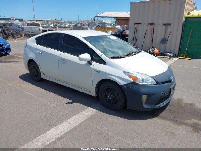  Salvage Toyota Prius