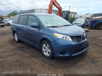  Salvage Toyota Sienna
