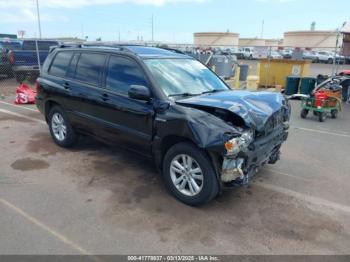  Salvage Toyota Highlander