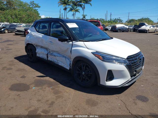  Salvage Nissan Kicks