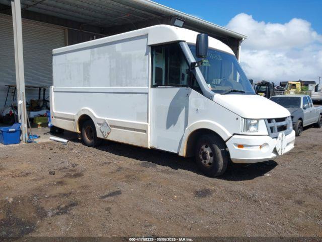  Salvage Isuzu Npr