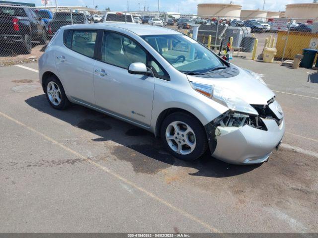  Salvage Nissan LEAF