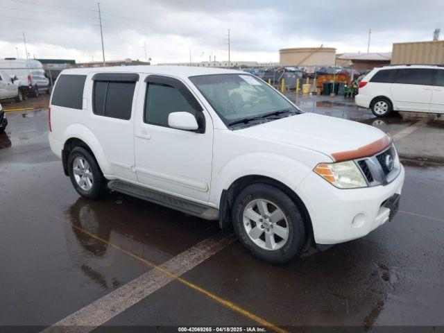  Salvage Nissan Pathfinder