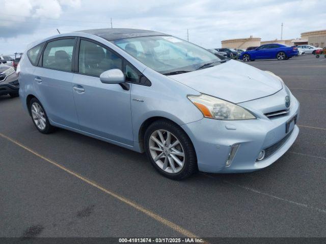  Salvage Toyota Prius v