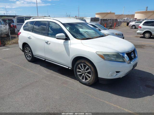  Salvage Nissan Pathfinder
