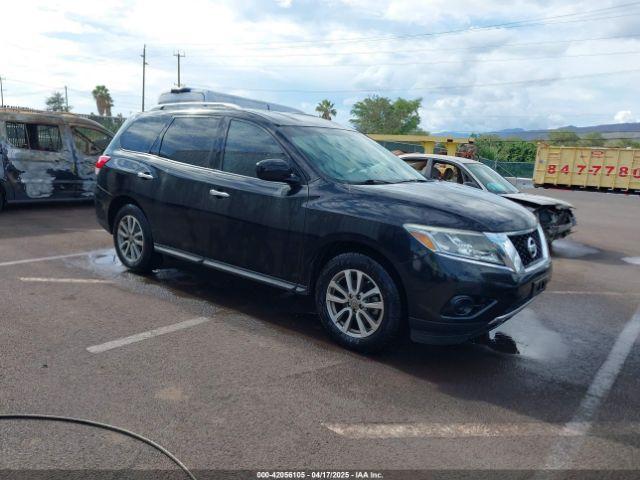  Salvage Nissan Pathfinder