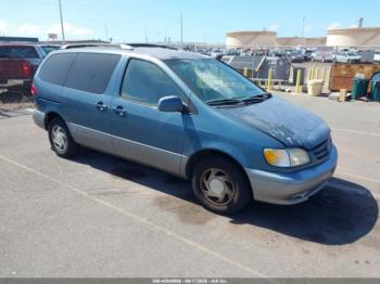  Salvage Toyota Sienna