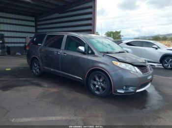  Salvage Toyota Sienna