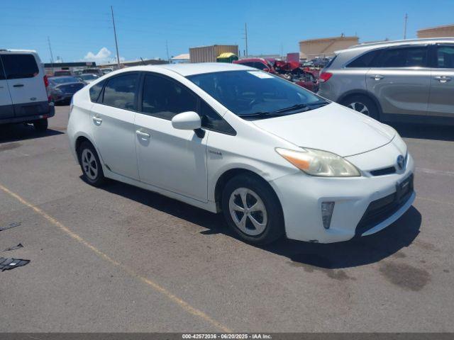 Salvage Toyota Prius