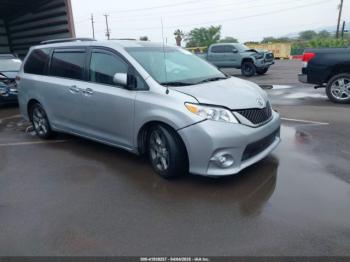  Salvage Toyota Sienna