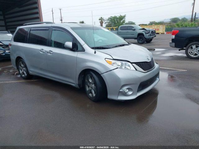  Salvage Toyota Sienna