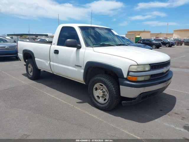  Salvage Chevrolet Silverado 2500