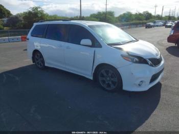  Salvage Toyota Sienna