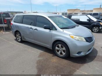  Salvage Toyota Sienna
