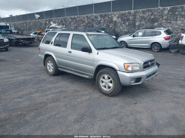  Salvage Nissan Pathfinder