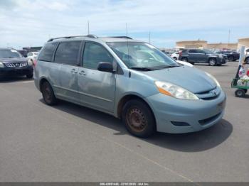  Salvage Toyota Sienna