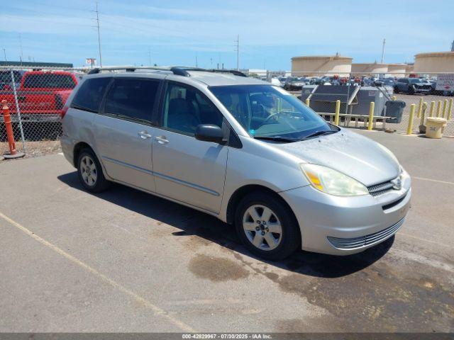  Salvage Toyota Sienna