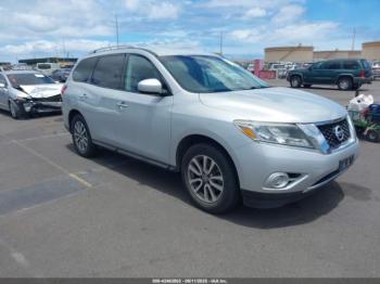  Salvage Nissan Pathfinder