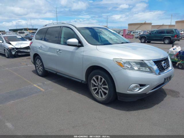 Salvage Nissan Pathfinder